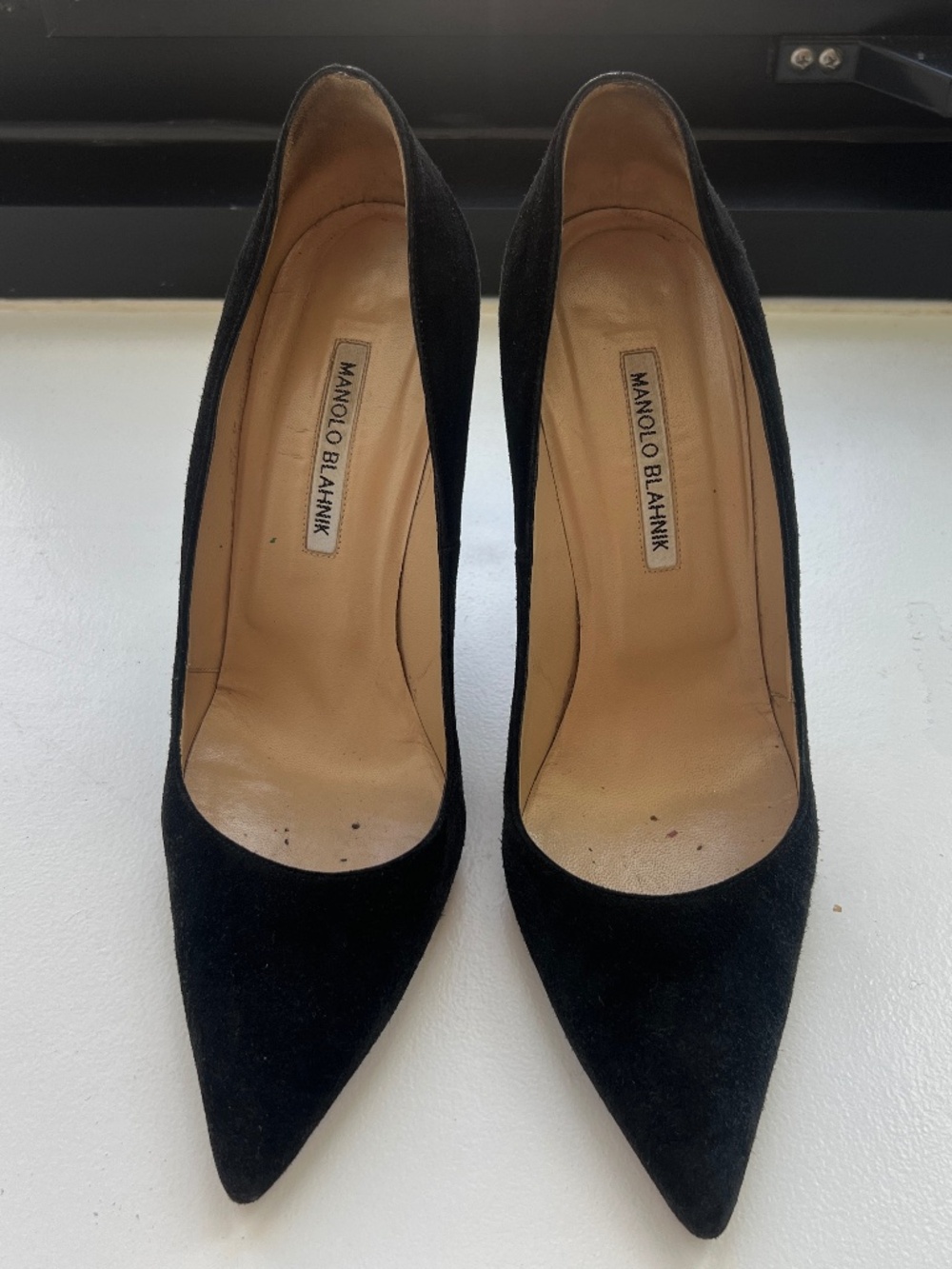 Manolo Blahnik Black Suede Pumps - size 40/10
